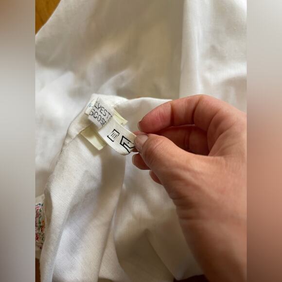 70s Vintage Hungarian Embroidered Blouse - Picture 3 of 7